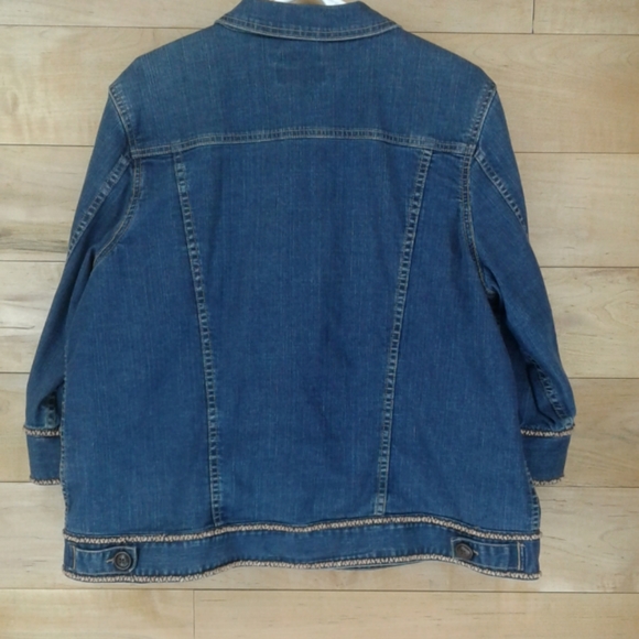 C.J. Banks Stretch Jacket - Picture 3 of 4